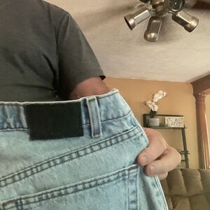Authentic Levi’s silver tag.
No rips or stains